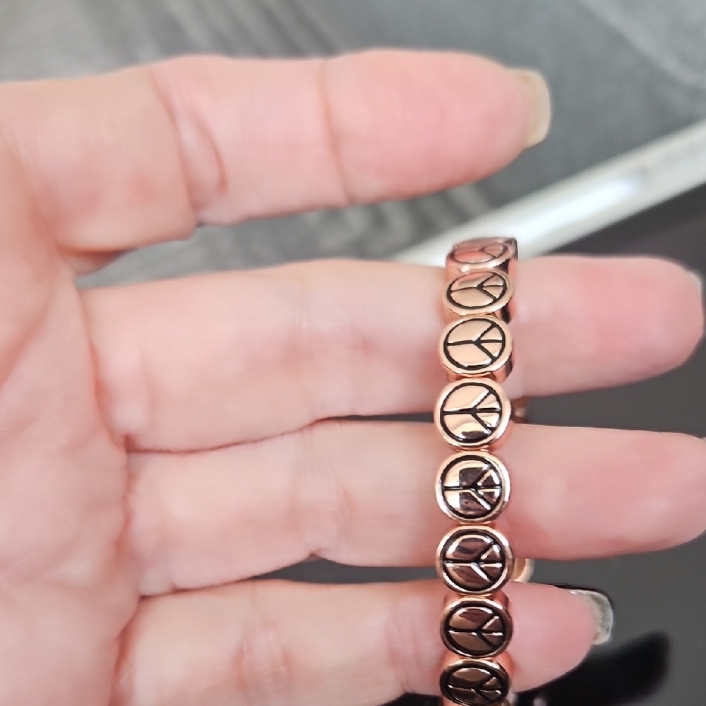 Liza Gozlan Elegant Peace Symbol Bracelet